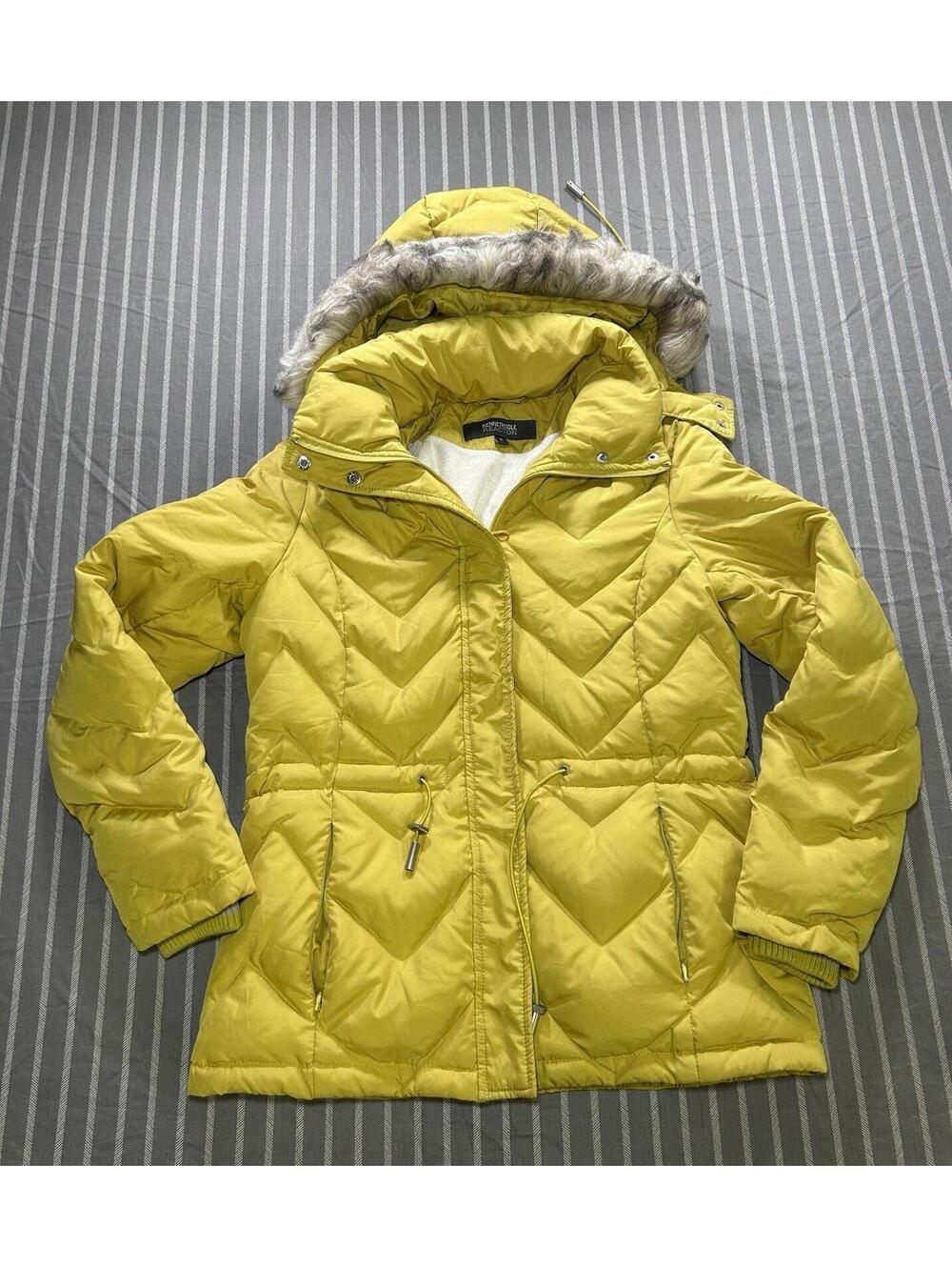 Kenneth Cole chevron quilted puffer jacket with a faux-fur-trimmed hood Women M